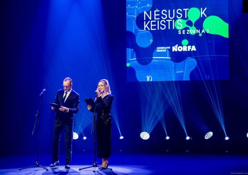 Tarptautinės teatro dienos proga įteikti geriausių metų aktorių apdovanojimai
